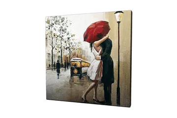 Canvastavla 45x45 cm - Romantisk kyss under ett rött paraply - Röd / Beige / Svart - Inredning - Tavlor & posters - Canvastavla
