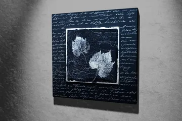 Canvastavla 45x45 cm - Silhuetter av löv på en mörk bakgrund med texturerad yta - Svart / Vit - Inredning - Tavlor & posters - Canvastavla