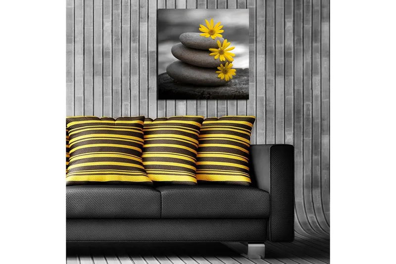 Canvastavla 45x45 cm - Stapel av grå stenar med gula blommor - Grå / Gul - Inredning - Tavlor & posters - Canvastavla