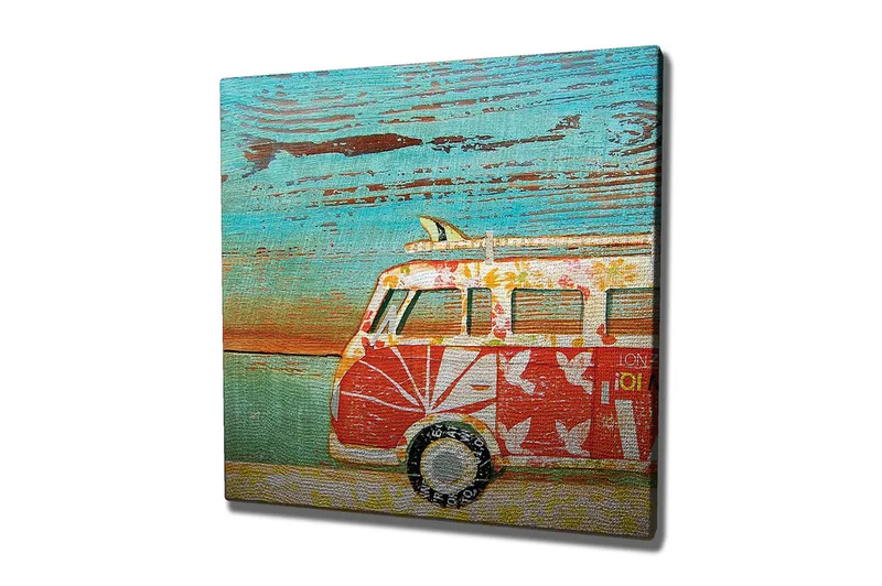 Canvastavla 45x45 cm - Vintage skåpbil med blommönster i en färgglad miljö - Röd / Turkos / Vit - Inredning - Tavlor & posters - Canvastavla