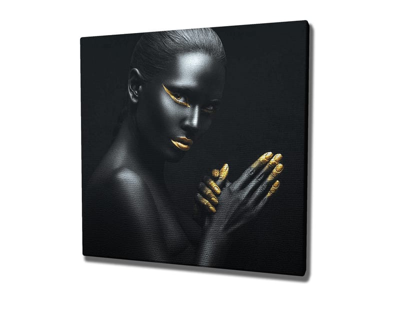 Canvastavla 45x45 cm - Porträtt av en kvinna med svart hud och guldiga detaljer - Svart / Guld - Inredning - Tavlor & posters - Canvastavla