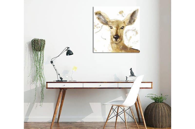 Canvastavla 45x45 cm - Porträtt av en hjort med mjuka drag och guldiga inslag, Guld / Beige / Brun