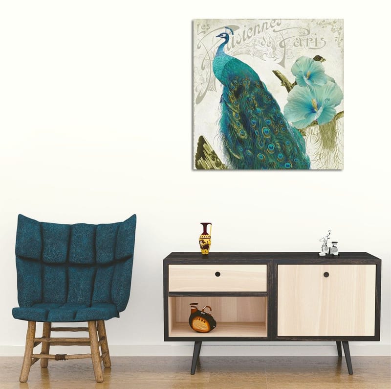 Canvastavla 45x45 cm - Praktfull påfågel med detaljerade fjädrar och blommor i bakgrunden, Turkos / Grön / Vit