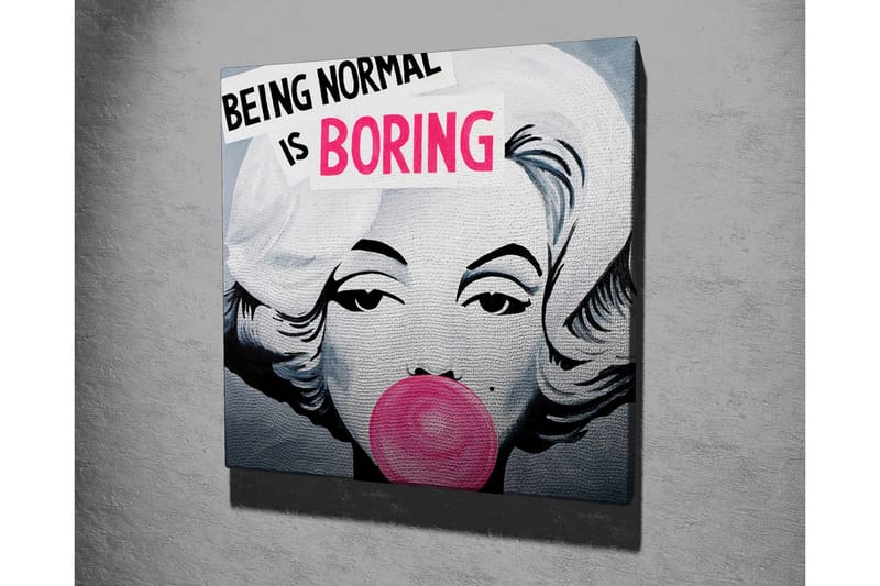 Canvastavla 45x45 cm - Porträtt av en kvinna med tuggummi och texten BEING NORMAL IS BORING - Rosa / Svart / Grå - Inredning - Tavlor & posters - Canvastavla