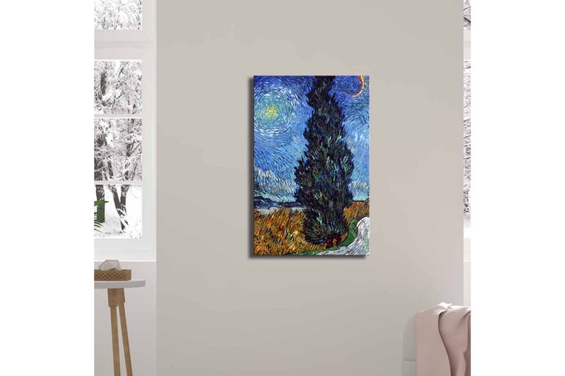 Canvastavla 45x70 cm - Mörk cypress mot en stjärnklar himmel - Blå / Grön / Gul - Inredning - Tavlor & posters - Canvastavla