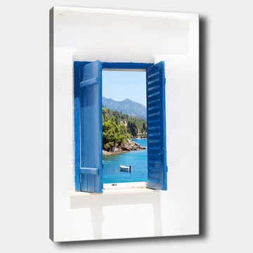 Canvastavla 70x100 cm - Öppen fönsterlucka som ger en vy över en blå sjö och omgivande grönska - Blå / Grön / Vit - Inredning - Tavlor & posters - Canvastavla
