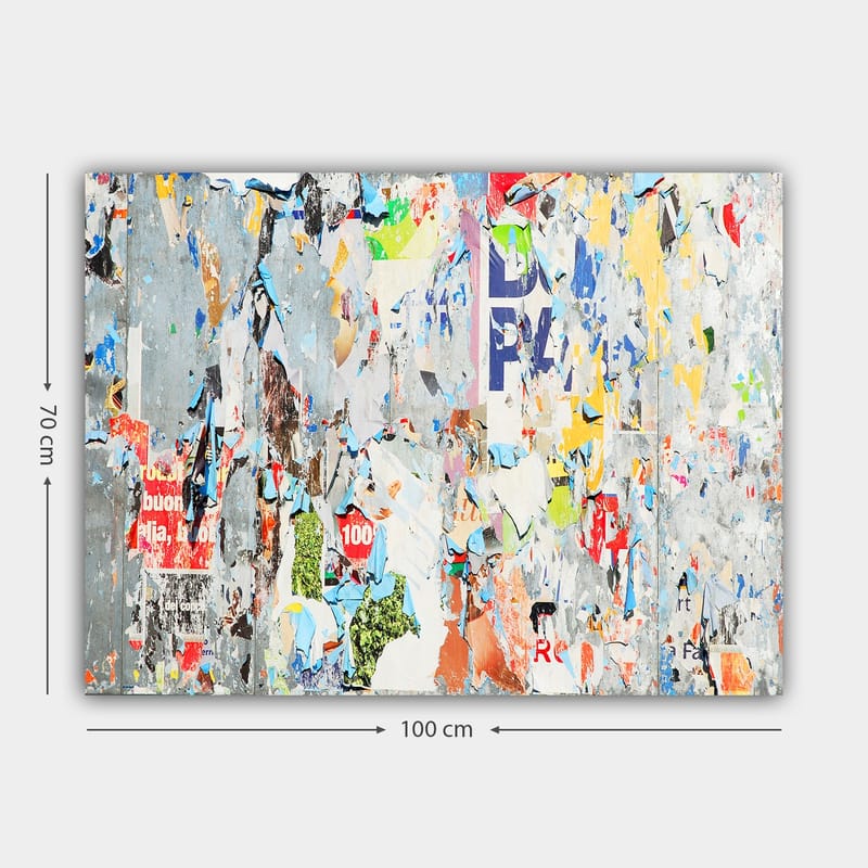Canvastavla 70x100 cm - Abstrakt komposition av färgglada, slitna affischer och klistermärken som skapar en dynamisk och texturerad yta - Grå / Blå / Orange - Inredning - Tavlor & posters - Canvastavla