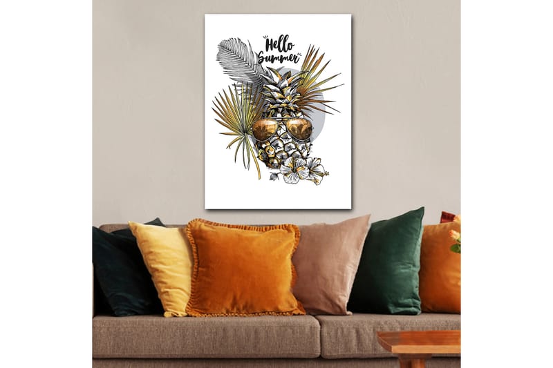 Canvastavla 70x100 cm - Ananas med solglasögon omgiven av tropiska växter och blommor, med texten Hello Summer - Guld / Grön / Vit - Inredning - Tavlor & posters - Canvastavla