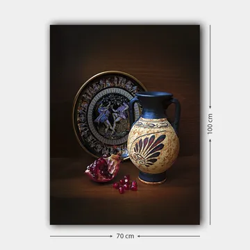 Canvastavla 70x100 cm - Antik kruka med dekorativa mönster och granatäpple som huvudmotiv - Svart / Beige / Röd - Inredning - Tavlor & posters - Canvastavla