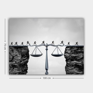 Canvastavla 70x100 cm - Balansvåg som symboliserar rättvisa, med små figurer som springer över en avgrund - Svart / Grå / Silver - Inredning - Tavlor & posters - Canvastavla