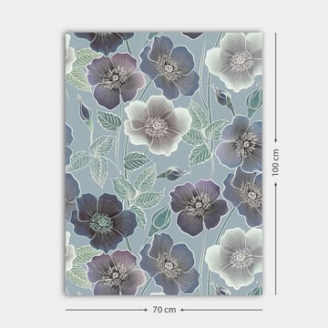 Canvastavla 70x100 cm - Blommor i olika nyanser av blått och lila med detaljerade bladverk - Mörkblå / Ljusblå / Lila - Inredning - Tavlor & posters - Canvastavla