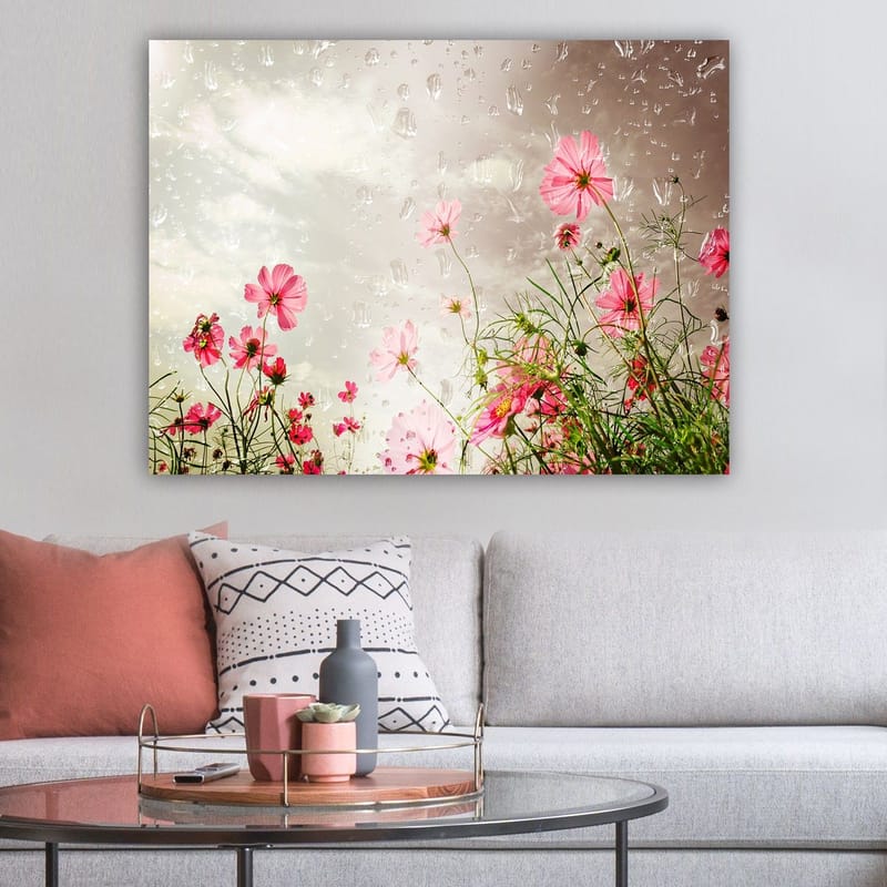 Canvastavla 70x100 cm - Blommor i olika nyanser av rosa som växer mot en dämpad bakgrund - Rosa / Grön - Inredning - Tavlor & posters - Canvastavla