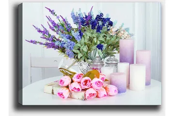 Canvastavla 70x100 cm - Blomsterarrangemang med rosa rosor och lila blommor i en vit vas - Rosa / Lila / Grön - Inredning - Tavlor & posters - Canvastavla