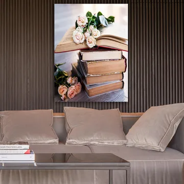 Canvastavla 70x100 cm - Bukett av rosor ligger på en hög av böcker - Ljusrosa / Beige / Brun - Inredning - Tavlor & posters - Canvastavla