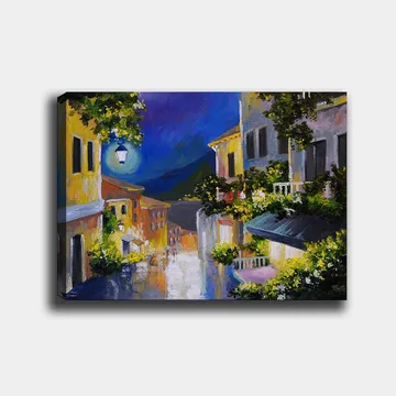 Canvastavla 70x100 cm - Charmig gränd med färgglada hus och en måne som lyser över landskapet - Gult / Blått / Grönt - Inredning - Tavlor & posters - Canvastavla