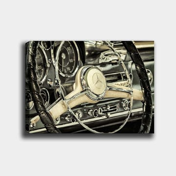 Canvastavla 70x100 cm - Detaljerad närbild av en klassisk bils ratt och instrumentpanel - Silver / Svart / Beige - Inredning - Tavlor & posters - Canvastavla