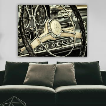 Canvastavla 70x100 cm - Detaljerad närbild av en klassisk bils ratt och instrumentpanel - Silver / Svart / Beige - Inredning - Tavlor & posters - Canvastavla