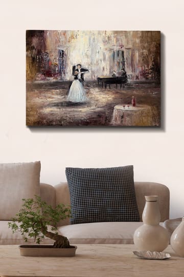 Canvastavla 70x100 cm - Elegant dansande kvinna i vit klänning framför ett piano i en romantisk miljö - Vit / Brun / Grå - Inredning - Tavlor & posters - Canvastavla