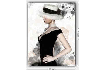 Canvastavla 70x100 cm - Elegant kvinna i svart klänning med en stor hatt som framhäver hennes stil och skönhet - Svart / Grå / Beige - Inredning - Tavlor & posters - Canvastavla