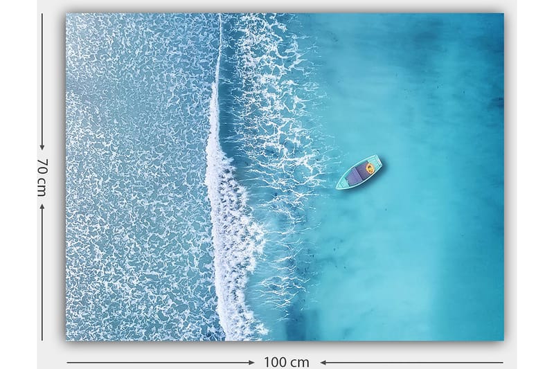 Canvastavla 70x100 cm - Ensam båt på ett klart, turkost hav med vita vågor som rullar in mot stranden - Turkos / Vit - Inredning - Tavlor & posters - Canvastavla