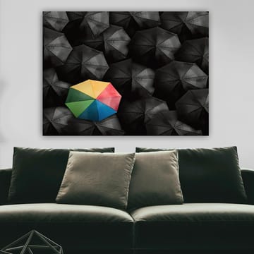 Canvastavla 70x100 cm - Ensam färgglad paraply bland en mängd svarta paraplyer - Svart / Gul / Röd - Inredning - Tavlor & posters - Canvastavla