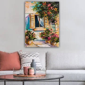 Canvastavla 70x100 cm - Ett fönster med öppna persienner omgiven av blommor i krukor - Grön / Rosa / Beige - Inredning - Tavlor & posters - Canvastavla