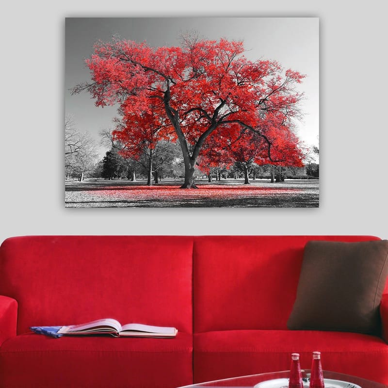 Canvastavla 70x100 cm - Ett stort rött träd i en svartvit parklandskap - Röd / Svart - Inredning - Tavlor & posters - Canvastavla