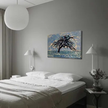 Canvastavla 70x100 cm - Ett vindpinat träd mot en blå himmel - Blå / Svart / Beige - Inredning - Tavlor & posters - Canvastavla