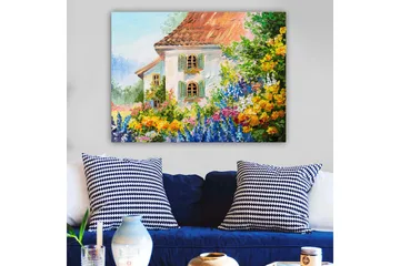 Canvastavla 70x100 cm - Färgglad blomsterträdgård framför ett charmigt hus med fönsterluckor - Gult / Blått / Grönt - Inredning - Tavlor & posters - Canvastavla