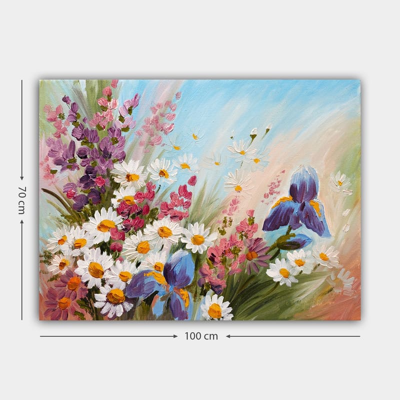 Canvastavla 70x100 cm - Färgglad bukett med blommor, inklusive iris och prästkragar, som fångar en livlig sommarkänsla - Lila / Vit / Grön - Inredning - Tavlor & posters - Canvastavla