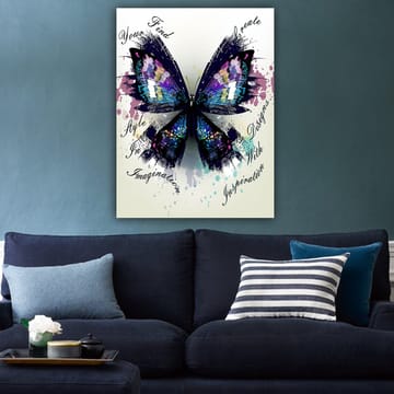Canvastavla 70x100 cm - Färgglad fjäril med detaljerade vingar som symboliserar kreativitet och inspiration - Lila / Blå / Svart - Inredning - Tavlor & posters - Canvastavla