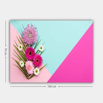 Canvastavla 70x100 cm - Färgglad komposition av blommor mot en geometrisk bakgrund i pastellfärger - Rosa / Ljusblå / Grön - Inredning - Tavlor & posters - Canvastavla