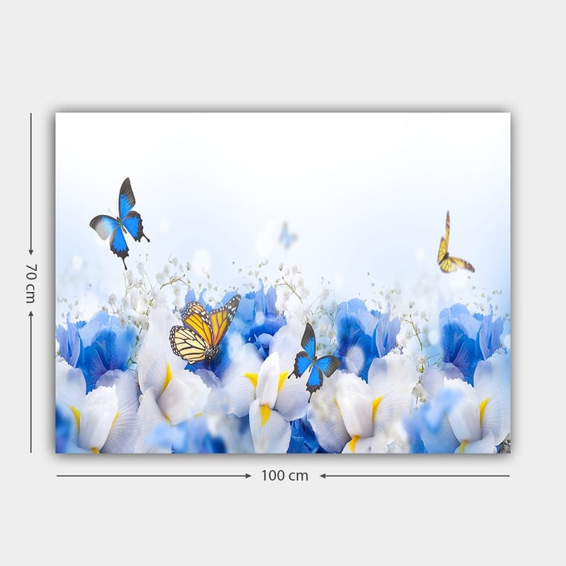 Canvastavla 70x100 cm - Färgglad komposition av fjärilar som svävar över vita och blå blommor - Blå / Vit / Gul - Inredning - Tavlor & posters - Canvastavla