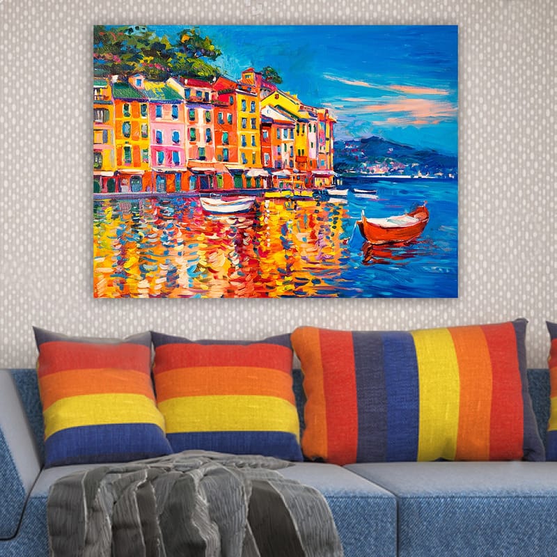 Canvastavla 70x100 cm - Färgglada hus vid en hamn med båtar som speglas i vattnet - Blå / Orange / Gul - Inredning - Tavlor & posters - Canvastavla