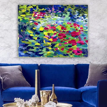 Canvastavla 70x100 cm - Färgsprakande blommig trädgård med röda och rosa blommor som dominerar motivet - Grön / Röd / Blå - Inredning - Tavlor & posters - Canvastavla