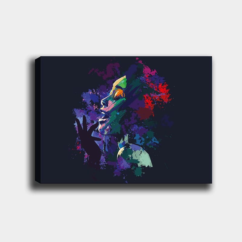 Canvastavla 70x100 cm - Färgstark och uttrycksfull porträtt av en kvinna som sjunger med passion, Lila / Grön / Röd