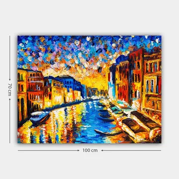 Canvastavla 70x100 cm - Färgstark vy av en kanal med byggnader och båtar under en solnedgång i en stad - Blå / Orange / Gul - Inredning - Tavlor & posters - Canvastavla