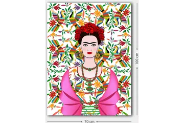 Canvastavla 70x100 cm - Färgstark porträtt av en kvinna med traditionell mexikansk klädsel och blommor i håret, omgiven av en livlig bakgrund med fåglar och blommor - Rosa / Grön / Röd - Inredning - Tavlor & posters - Canvastavla