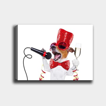 Canvastavla 70x100 cm - Festlig hund som sjunger i mikrofon och håller ett champagneglas - Röd / Vit / Svart - Inredning - Tavlor & posters - Canvastavla