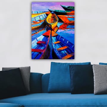 Canvastavla 70x100 cm - Flera färgglada båtar som ligger i en samling vid vattenytan - Blå / Orange / Gul - Inredning - Tavlor & posters - Canvastavla