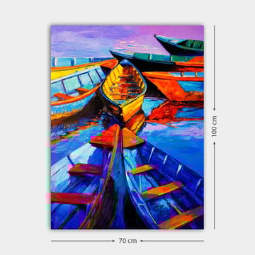Canvastavla 70x100 cm - Flera färgglada båtar som ligger i en samling vid vattenytan - Blå / Orange / Gul - Inredning - Tavlor & posters - Canvastavla