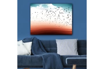 Canvastavla 70x100 cm - Flock av fåglar som flyger över en stilla vattenyta i en harmonisk färgskala - Blå / Korallröd - Inredning - Tavlor & posters - Canvastavla