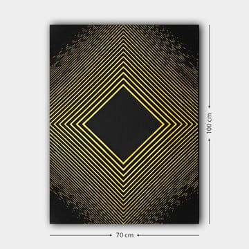 Canvastavla 70x100 cm - Geometrisk komposition med diagonala linjer som formar en diamant i guld mot en svart bakgrund - Guld / Svart - Inredning - Tavlor & posters - Canvastavla