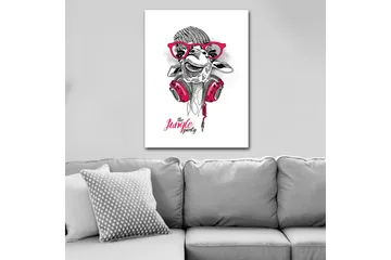 Canvastavla 70x100 cm - Glad giraff med hörlurar och glasögon, som ger en lekfull och modern känsla - Röd / Svart / Vit - Inredning - Tavlor & posters - Canvastavla