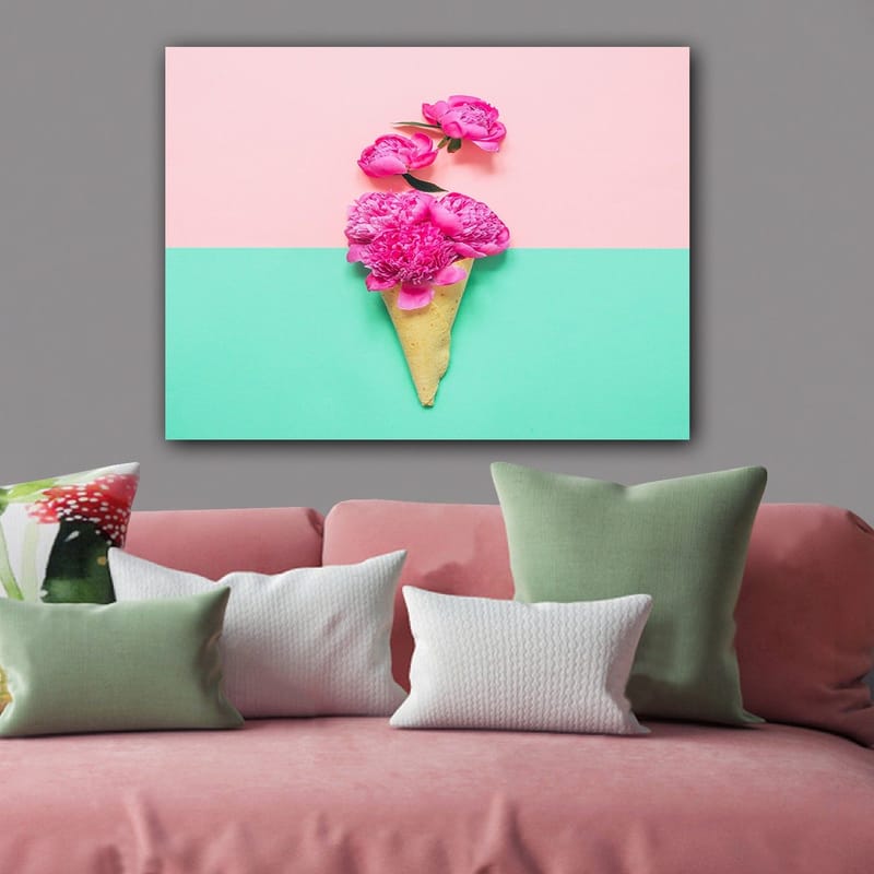 Canvastavla 70x100 cm - Glasskon som är dekorerad med rosa blommor - Rosa / Mintgrön / Beige - Inredning - Tavlor & posters - Canvastavla