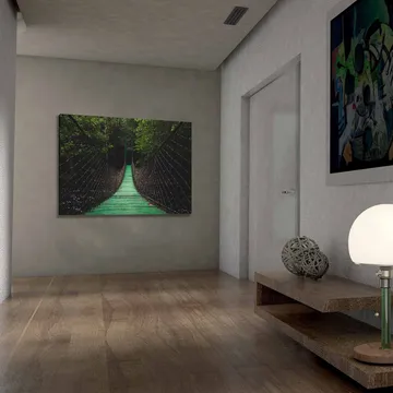 Canvastavla 70x100 cm - Hängbro som sträcker sig genom en grönskande skog - Grön / Svart - Inredning - Tavlor & posters - Canvastavla
