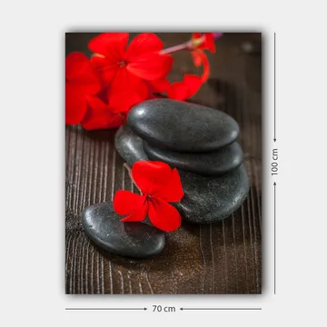 Canvastavla 70x100 cm - Harmonisk komposition av svarta stenar och röda blommor som skapar en kontrasterande och lugn atmosfär - Röd / Svart - Inredning - Tavlor & posters - Canvastavla