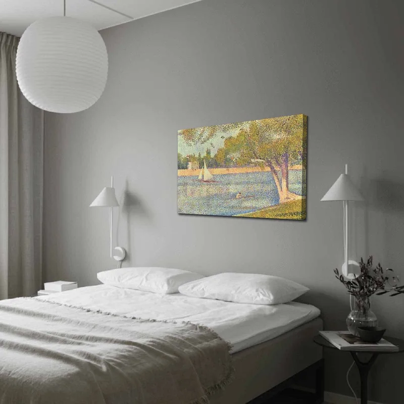 Canvastavla 70x100 cm - Idyllisk sjölandskap med segelbåtar och träd som speglar en lugn sommarstämning, Grön / Blå / Beige