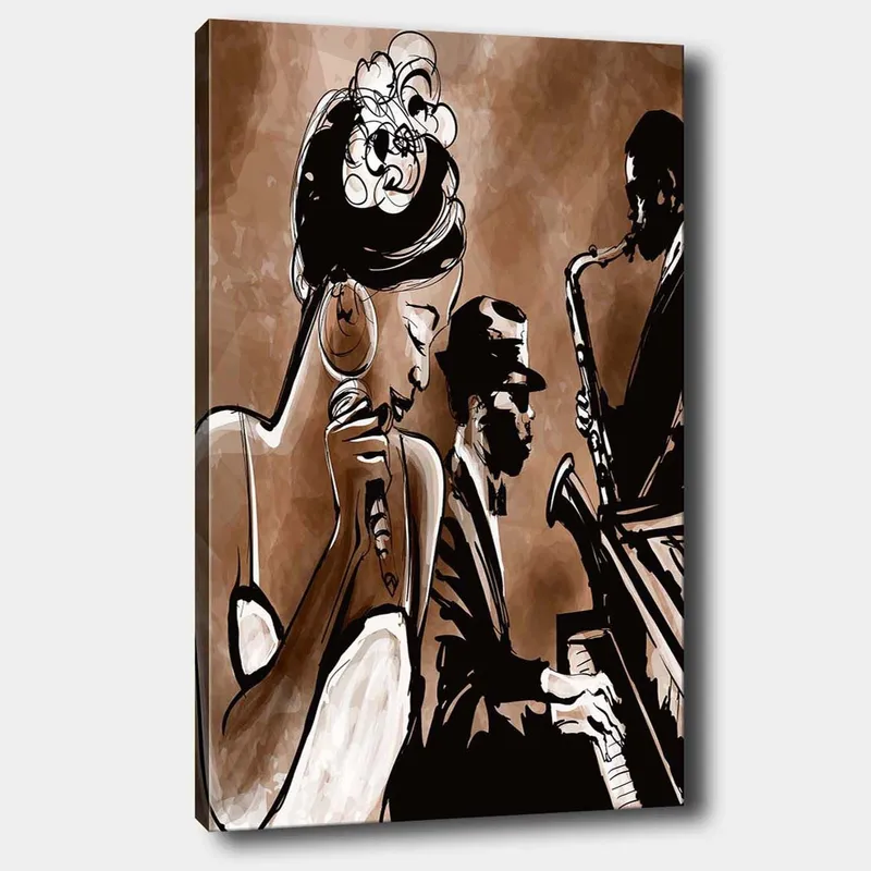 Canvastavla 70x100 cm - Jazzsångerska som framför en låt med musiker i bakgrunden, Brun / Svart / Vit