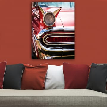 Canvastavla 70x100 cm - Klassisk bil med en distinkt röd färg och glänsande kromdetaljer - Röd / Krom (silver) - Inredning - Tavlor & posters - Canvastavla